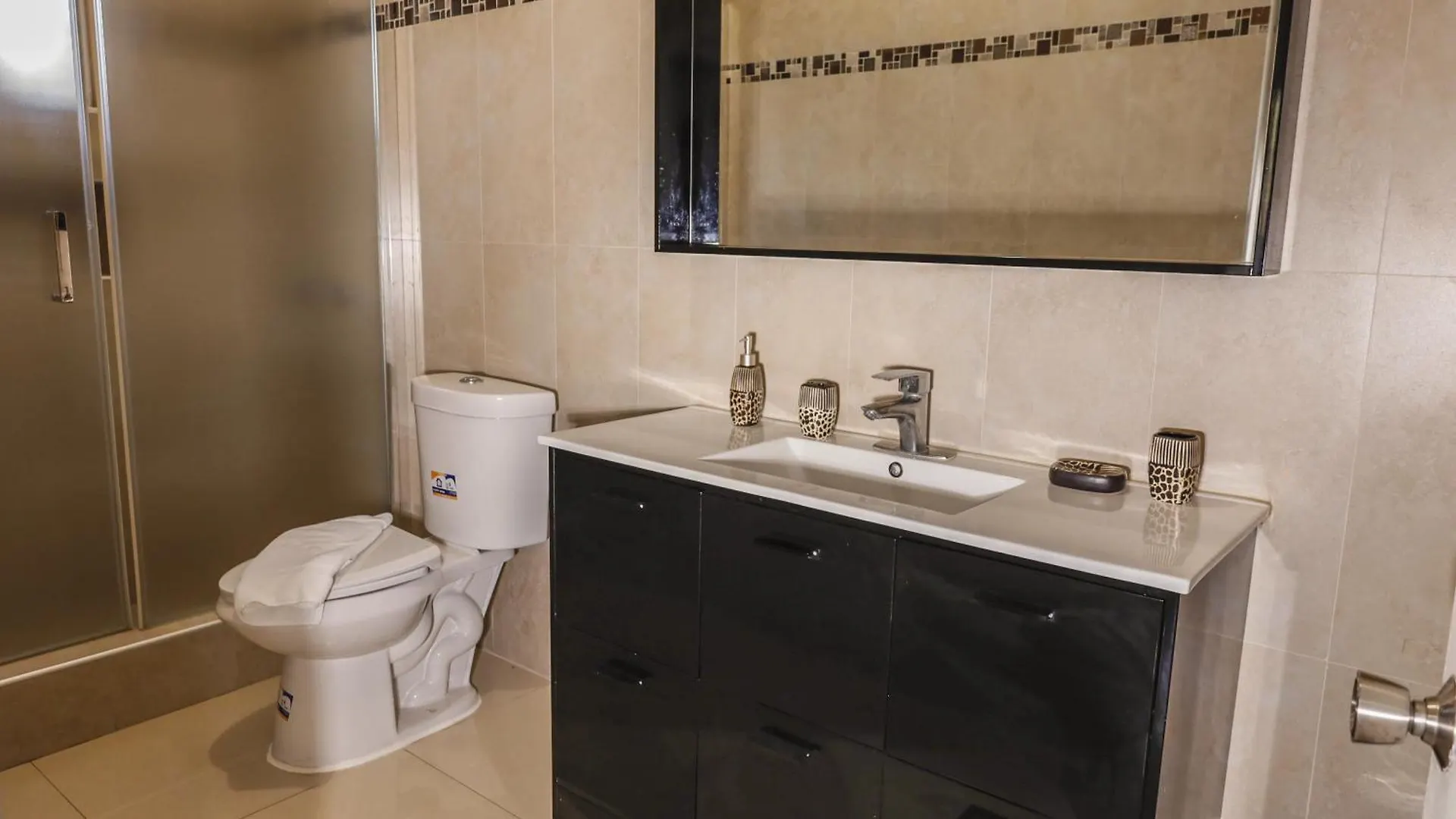 Ivs Bed And Breakfast Kingston Jamaica